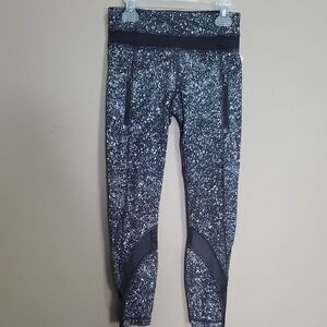 Lululemon Black and White Speckled Leggings Size 2